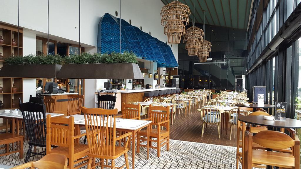 Artotel Gelora Senayan Джакарта Экстерьер фото