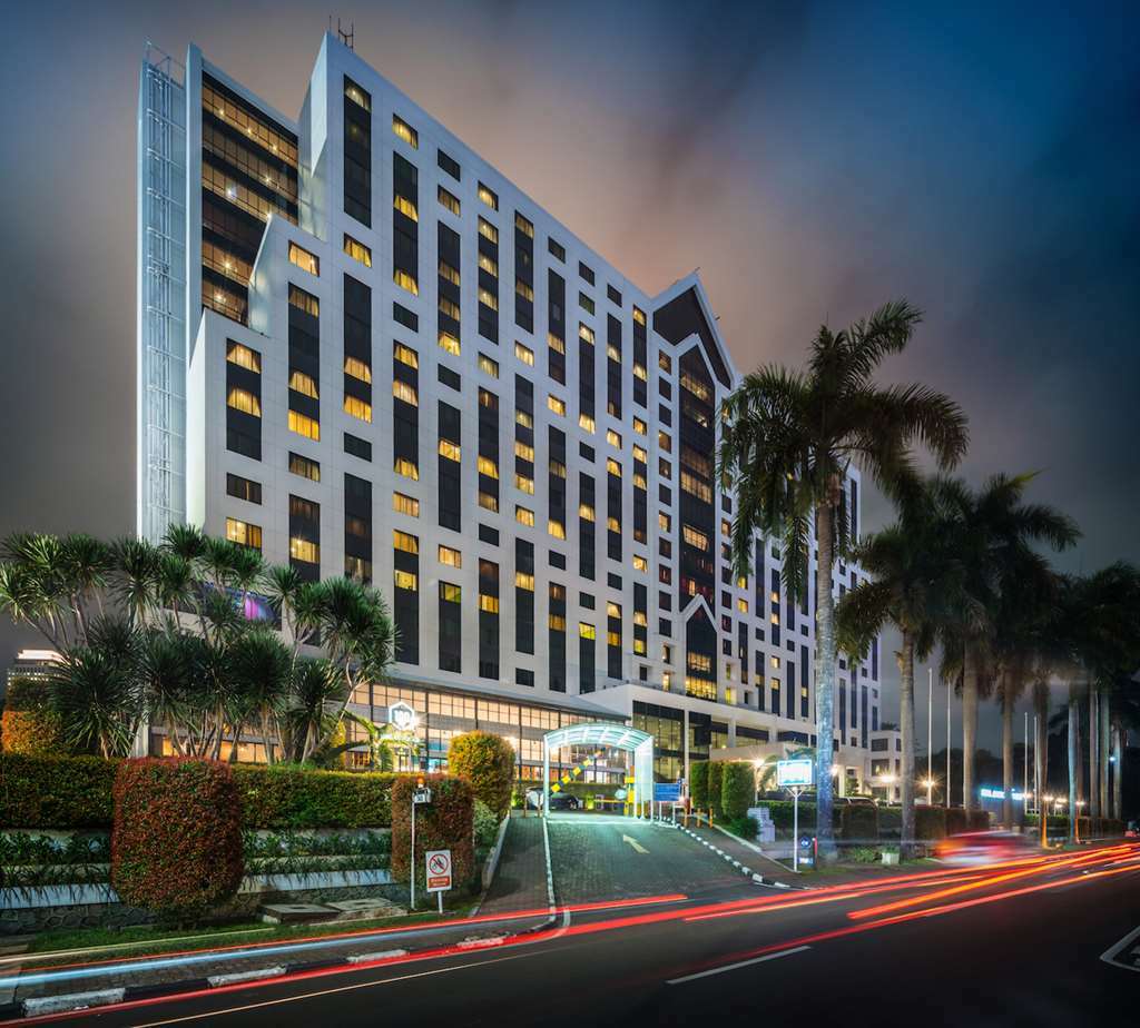 Artotel Gelora Senayan Джакарта Экстерьер фото