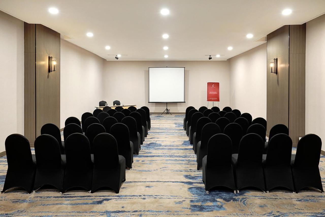 Artotel Gelora Senayan Джакарта Экстерьер фото